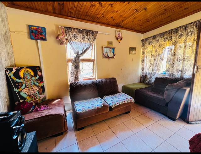 3 BEDROOM HOUSE FOR SALE IN HILLGROVE